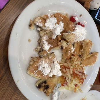 Mountain Oaks Cafe - What's left of the smiling pancake - American Near Me - Oakhurst, California Mountain Oaks Cafe - What's left of the smiling pancake - American Near Me - Oakhurst, California