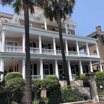Charleston Carriage Works - Various houses along the route. - Tours Near Me - Charleston, South Carolina Charleston Carriage Works - Various houses along the route. - Tours Near Me - Charleston, South Carolina