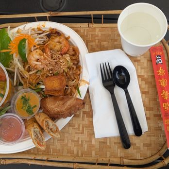 Farmhouse Thai Express - San Leandro - Lunch special - Thai Near Me - San Leandro, California