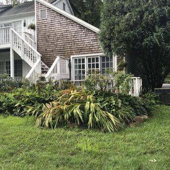 Fairville Inn - Carriage house deck from garden - Hotels Near Me - Chadds Ford, Pennsylvania
