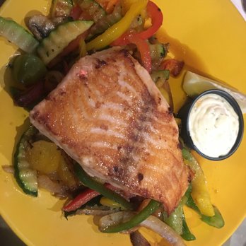 Murray's Saloon & Eatery - Salmon with veggies - Karaoke Near Me - Big Bear Lake, California
