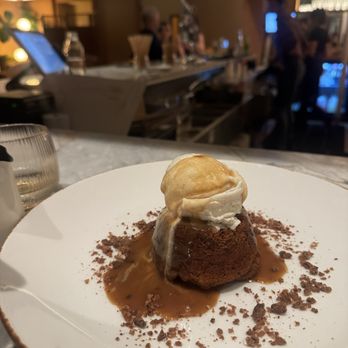 Sunrose California Eatery - Sticky Toffee Pudding - New American Near Me - Agoura Hills, California Sunrose California Eatery - Sticky Toffee Pudding - New American Near Me - Agoura Hills, California