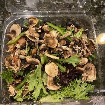 Caraglio’s Pizza - Mixed salad. :( - Chicken Wings Near Me - Fairport, New York