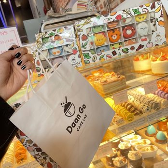 Daan Go Cake Lab - Macarons Near Me - Toronto, Ontario Daan Go Cake Lab - Macarons Near Me - Toronto, Ontario