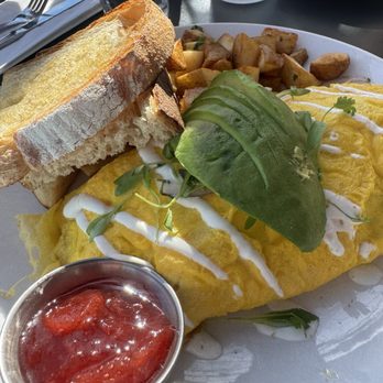 Poached Neighborhood Kitchen - Verde omelette - Breakfast & Brunch Near Me - Downey, California Poached Neighborhood Kitchen - Verde omelette - Breakfast & Brunch Near Me - Downey, California