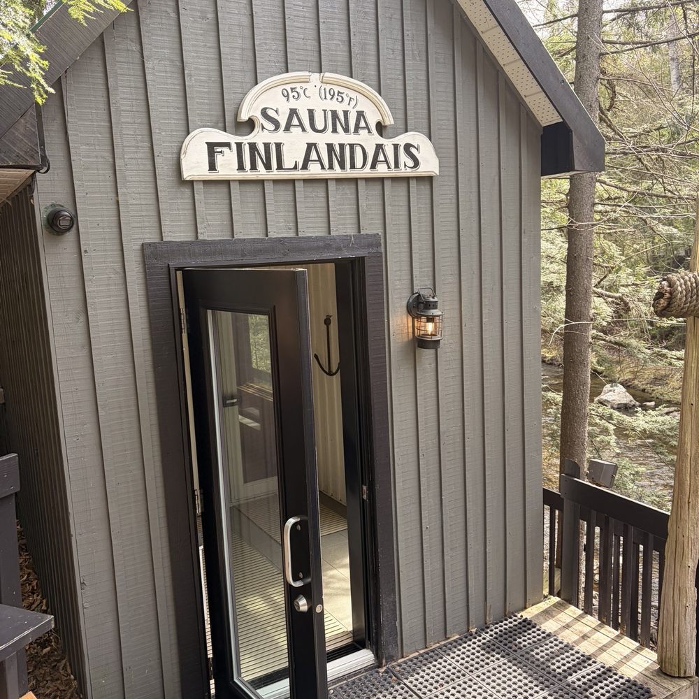 Spa Nordic Station - Sauna overlooking river - Day Spas Near Me - Magog, Quebec Spa Nordic Station - Sauna overlooking river - Day Spas Near Me - Magog, Quebec