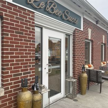 Le Bec Sucre - Outside - Patisserie/Cake Shop Near Me - Middletown, Rhode Island