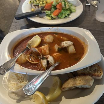 The Lobster Trap - Cioppino - Seafood Near Me - Avalon, California