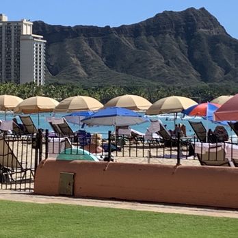 Mai Tai Bar - View from table - Cocktail Bars Near Me - Honolulu, Hawaii