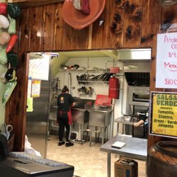 El Aguila Deli & Takeout