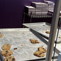 Insomnia Cookies