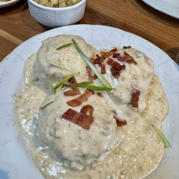 Darlene’s  - Biscuits and Gravy - Breakfast & Brunch Near Me - Orland Park, Illinois