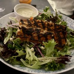 Market Kitchen & Bar - Mahi mahi salad