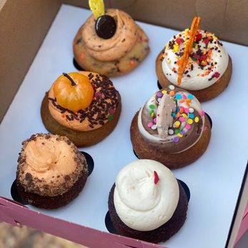 Cupcake Carnivale - a dozen cupcakes in a box - Food Trucks Near Me - Moorestown, New Jersey