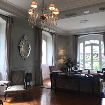 Villa Soro - Sitting room off lobby - Hotels Near Me - Donostia / San Sebastián, SS