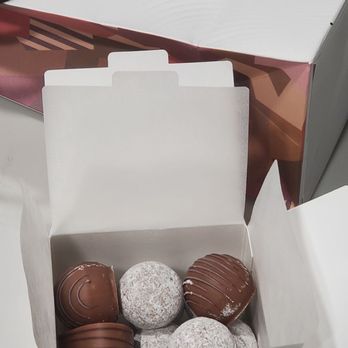 Laderach - Champagne, cognac, and praline truffles. - Chocolatiers & Shops Near Me - East Rutherford, New Jersey