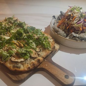 Cow Belly Modern Dining - Truffle Mushroom Flatbread Asian Salad - Comfort Food Near Me - Los Angeles, California Cow Belly Modern Dining - Truffle Mushroom Flatbread Asian Salad - Comfort Food Near Me - Los Angeles, California