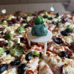 Pizza Pizza - Bulbasaur and the Mediterranean Vegetarian Pizza Close-Up