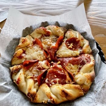 The Blind Onion - Small pepperoni & garlic. - Pizza Near Me - Vancouver, Washington The Blind Onion - Small pepperoni & garlic. - Pizza Near Me - Vancouver, Washington