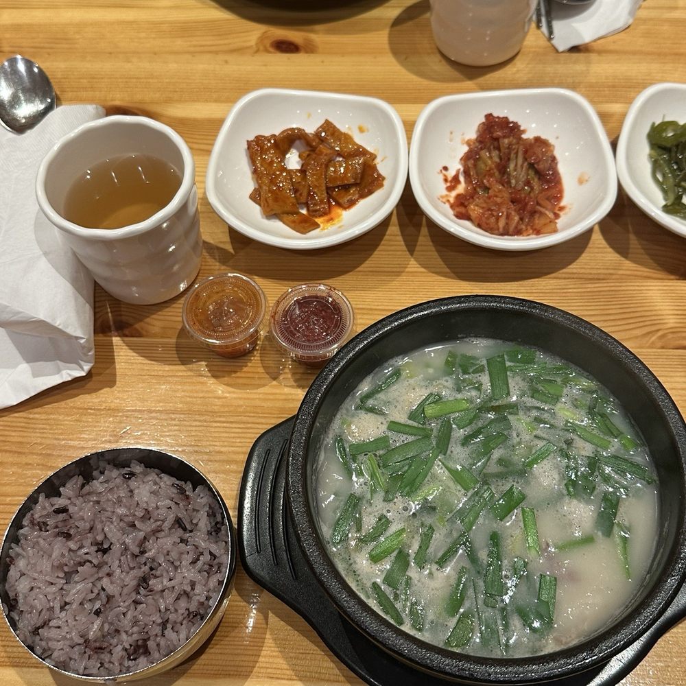 Ahzimae Zipbap - Busan pork soup - Korean Near Me - Toronto, Ontario