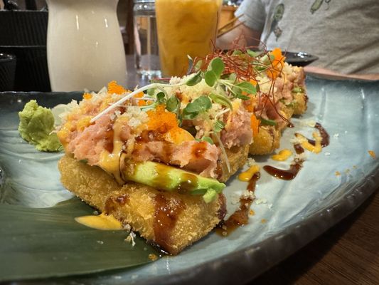 Ryoshi Sushi & Izakaya by null