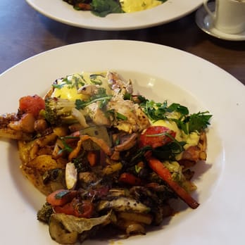 Brookline Lunch - Atlantic Benedict + home fries - Diners Near Me - Cambridge, Massachusetts