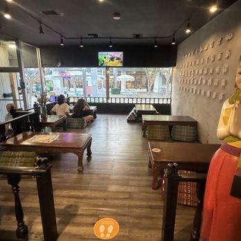 Khaosan Road - Inside . Very comfortable floor seats with back rest - Thai Near Me - Coral Gables, Florida