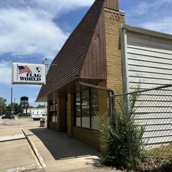 Flag World - Signmaking Near Me - Springfield, Illinois Flag World - Signmaking Near Me - Springfield, Illinois