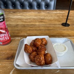 Bruceskis Buffalo Wings and Pizza - Boneless wings.