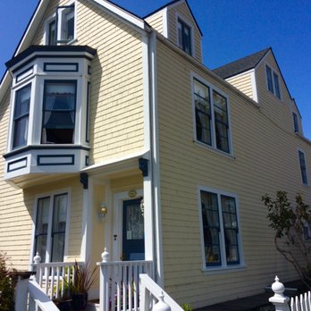 Headlands Inn Bed & Breakfast - Bed & Breakfast Near Me - Mendocino, California