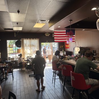 Sunny Side Up Doughnuts - Seating area. - Donuts Near Me - Laguna Niguel, California