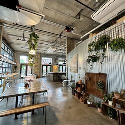 The Loop by Hachiroku - Interior