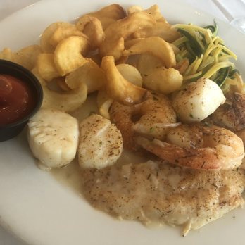 Anchor Down Dockside - Fisherman's Platter - Seafood Near Me - Seaford, New York