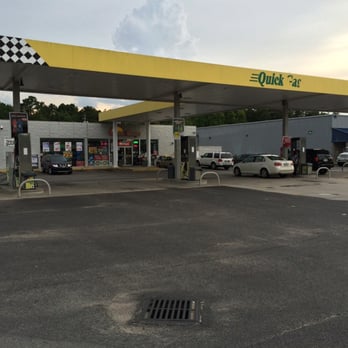 bp - a gas station with cars parked in front of it - Gas Stations Near Me - Adel, Georgia