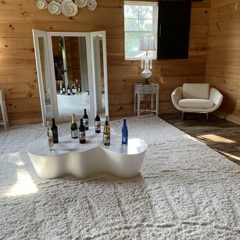 Firefly Cellars - Wineries Near Me - Hamilton, Virginia Firefly Cellars - Wineries Near Me - Hamilton, Virginia