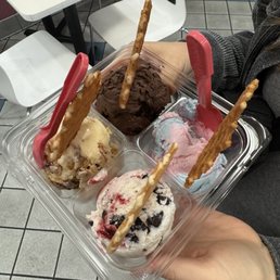 Flavor of the month Praline Cotton candy Chocolate fudge Flavor of the month Praline Cotton candy Chocolate fudge