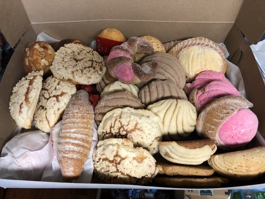 La Fama Bakery by null