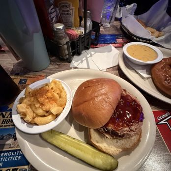 Dillon's - Pulled Pork Sandwich - Barbeque Near Me - Litchfield Park, Arizona