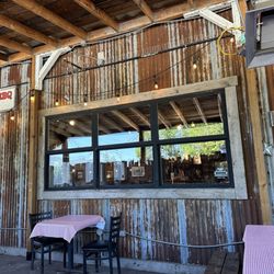 Double Barrel BBQ - Outside seating
