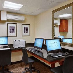Embassy Suites by Hilton Tysons Corner - Business Center