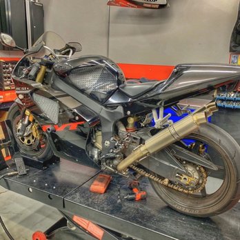 Motorsport Exotica - Old RC51 getting a new chain and fluids - Motorcycle Repair Near Me - Burbank, California Motorsport Exotica - Old RC51 getting a new chain and fluids - Motorcycle Repair Near Me - Burbank, California