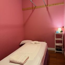 Harbor Massage - Massage room
