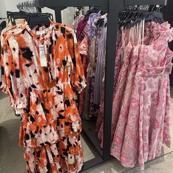 Bloomingdale's Outlet - Outlet Stores Near Me - Sunrise, Florida