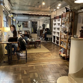 Coffee Lab - Interior - Coffee & Tea Near Me - São Paulo, SP Coffee Lab - Interior - Coffee & Tea Near Me - São Paulo, SP