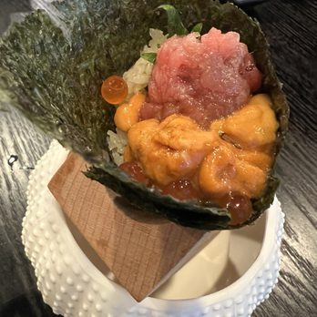 Sushi Kashiwa - Toro Uni Hand Roll - Sushi Bars Near Me - Pacifica, California Sushi Kashiwa - Toro Uni Hand Roll - Sushi Bars Near Me - Pacifica, California