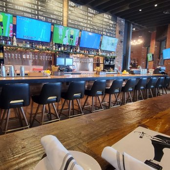 Finneys Crafthouse - Porter Ranch - It's Friday! - New American Near Me - Porter Ranch, California Finneys Crafthouse - Porter Ranch - It's Friday! - New American Near Me - Porter Ranch, California