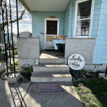 Lucky Lady Bread - Goodie pick up area - Bakeries Near Me