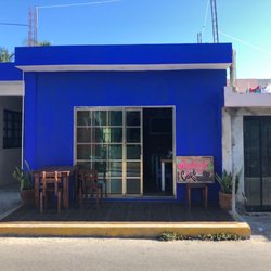 Sugeidy's Cafe - Look for the beautiful blue exterior