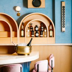 Bistro 8