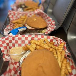 Richey’s Roadhouse Grill